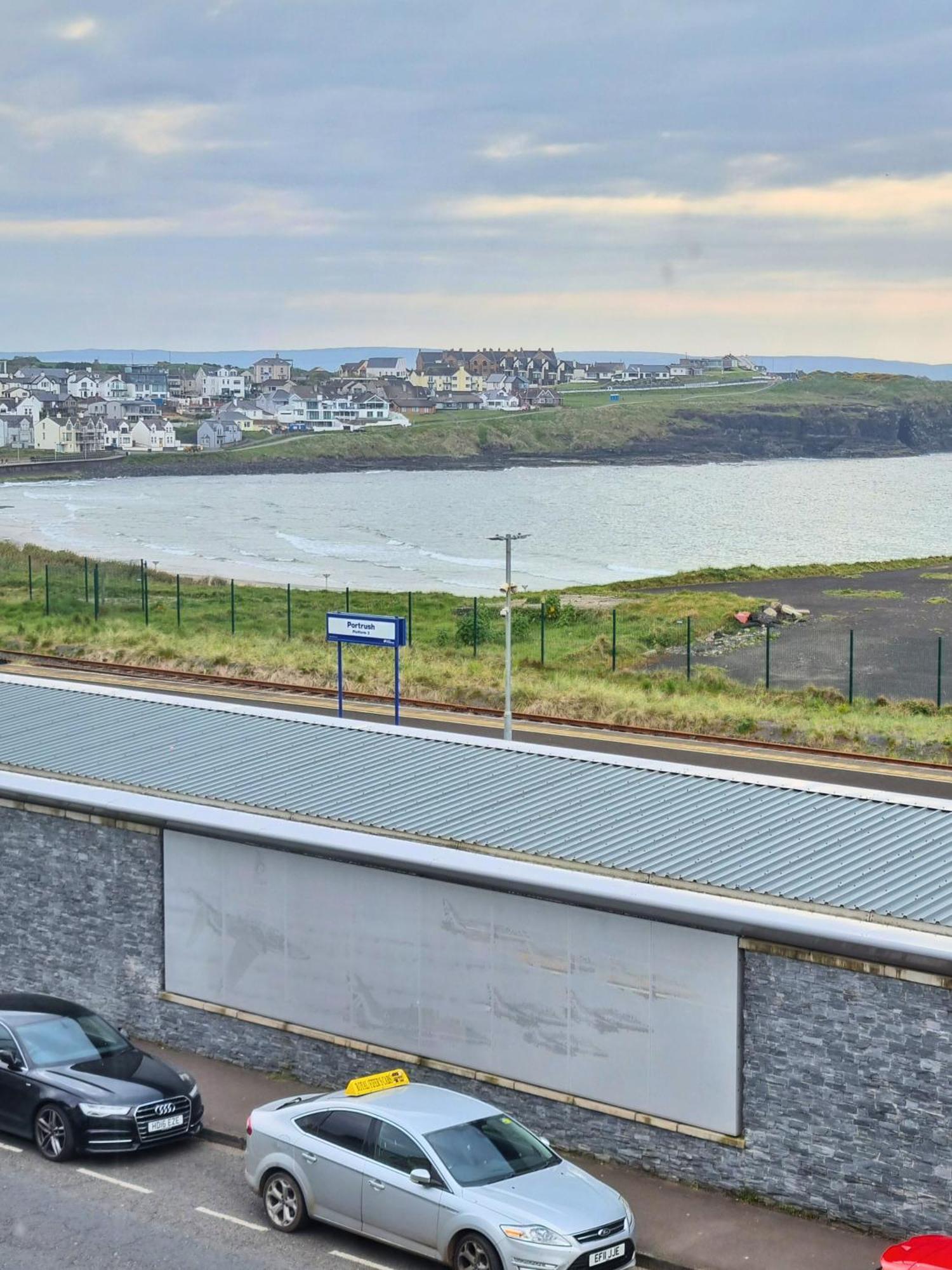 Appartamento 6 Golf Terrace - Portrush By The Sea Esterno foto
